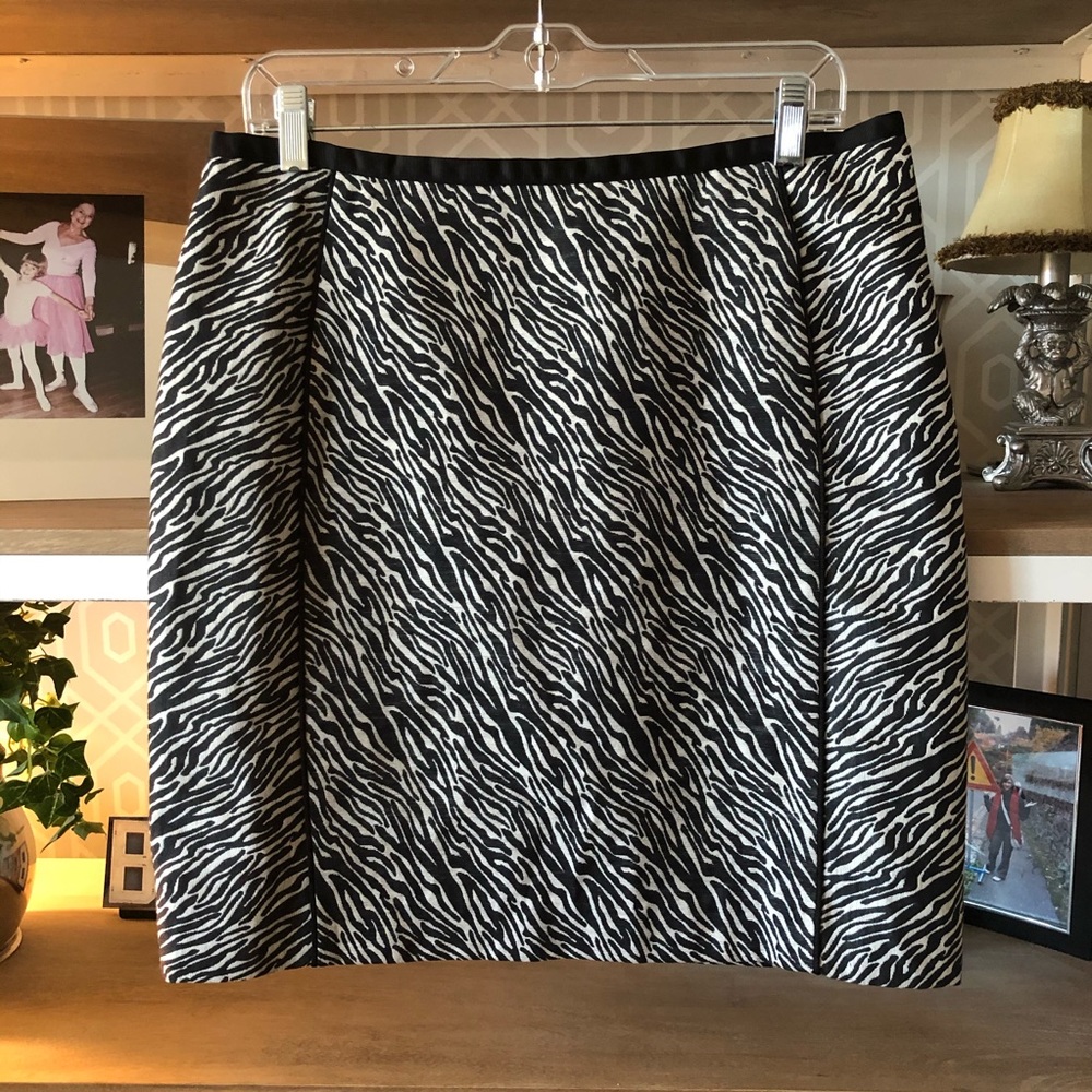 H&M zebra print pencil skirt fully lined size 12